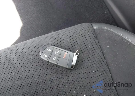 2023 Dodge Challenger R/T Scat Pack z USA, uszkodzony, nr VIN 2C3CDZFJ9PH694168